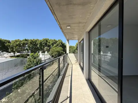 Oficinas en alquiler a estrenar con balcon al frente ideal uso comercial