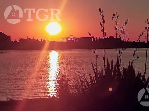 Venta Lote  a la Laguna :  Barrio San Lucas - Canning