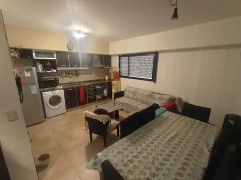 Amoretti 3800, Piso 2