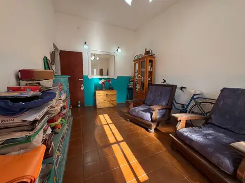 Casa 5 ambientes con 2 baños
