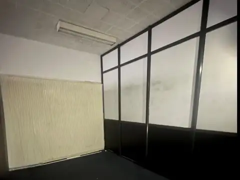 Oficina 3 ambientes con 2 baños