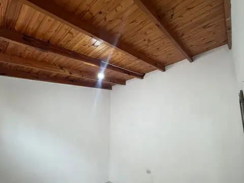 Depto Tipo Casa en Alquiler de 2 ambientes