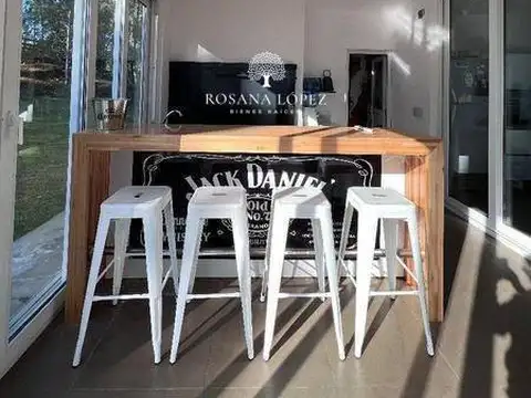 Casa Monoambiente con 4 baños