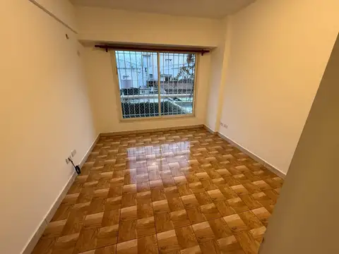 Ameghino 3100, Piso 1°