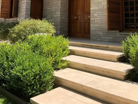 Agustin Alvarez  al 400