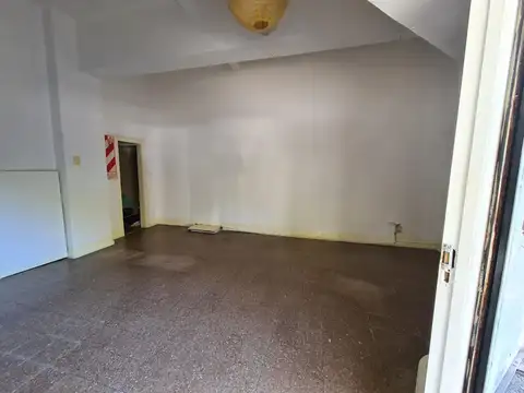 ALQUILER LOCAL 35M2 CON FRENTE A AVENIDA MOSCONI -  VILLA PUEYRREDON