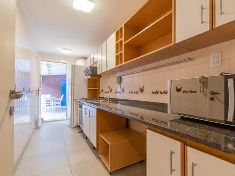 VENTA DEPARTAMENTO 3 AMBIENTES IMPECABLE CON PATIO