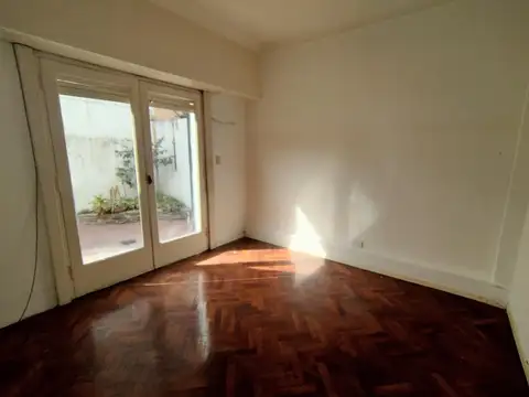 Moreno 729 , Piso PB