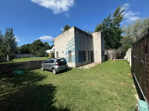 VENTA Casa con Pileta  en Barrio las Nazarenas, Pilar