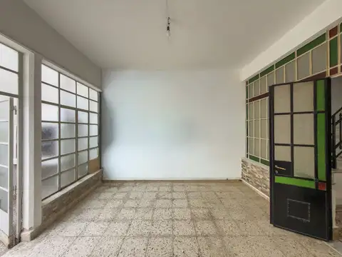 Casa 5 ambientes con 2 baños