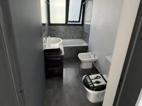 VENTA DE MONO EN PALERMO HOLLYWOOD AMPLIO LUMINOSO C COCHERA