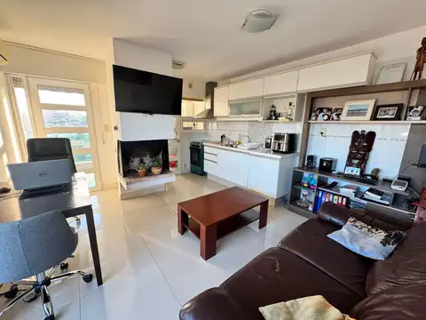 Alquila Apartamento 2 Dormitorios y garaje Malvín