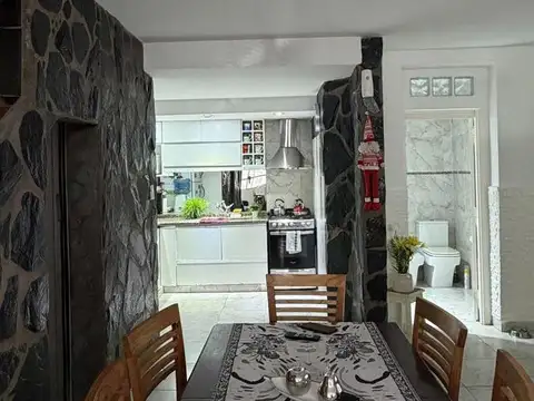 Casa en Venta en Liniers, USD 199.900