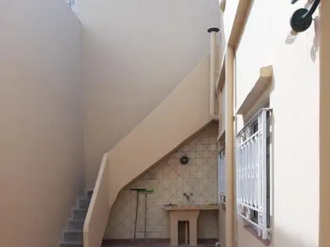 Depto Tipo Casa en Venta en Avellaneda, USD 73.000
