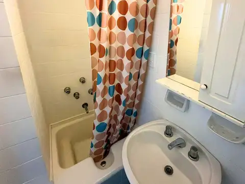Depto Monoambiente con Cocina Integrada, Muy Luminoso, Exc. Ubicación