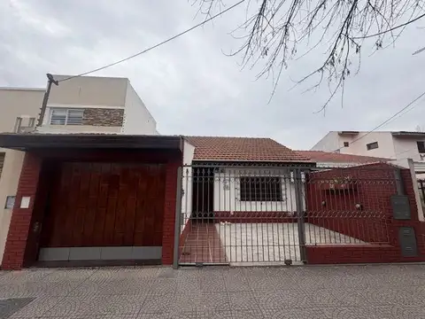 Casa - Venta - Argentina, Lanús - Almirante Cordero 445