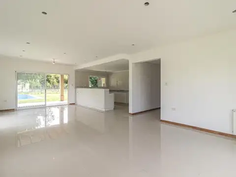 Juana de Arcos al 6100