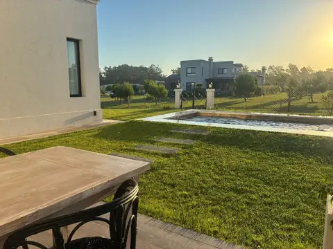 Av. Jorge Newbery 3000