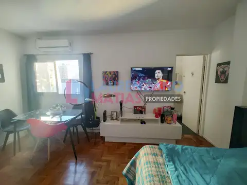 Juan B Justo  al 2500 8° E