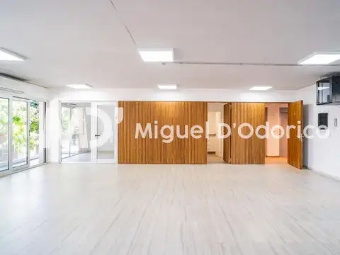 Oficina 4 ambientes con 2 baños