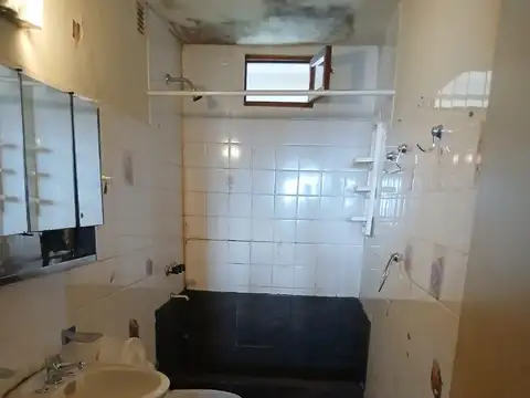 Departamento 5 ambientes con 1 baño