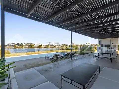 Casa en venta/alquiler 5 dormitorios en Barbarita, con/sin muebles a la laguna