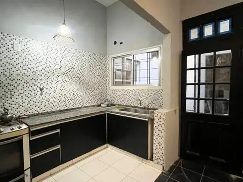 Depto Tipo Casa en Venta en Agronomía, USD 140.000