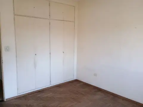 Depto Tipo Casa en Venta 56 años