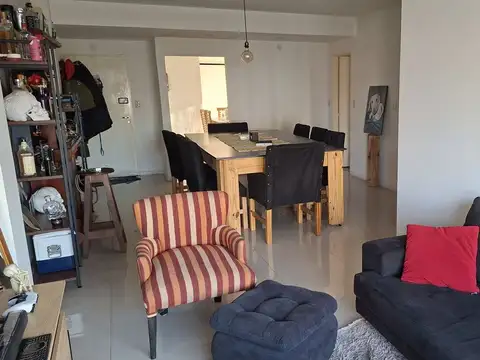 Departamento 4 ambientes con 2 baños