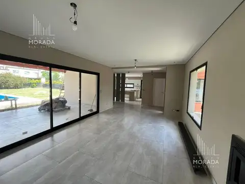 Casa en Venta en Pilar del Este - Santa Guadalupe, USD 320.000