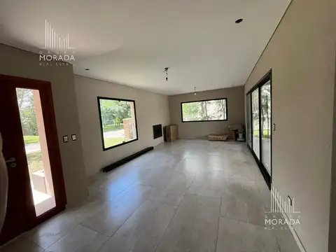 Casa 5 ambientes con 3 baños