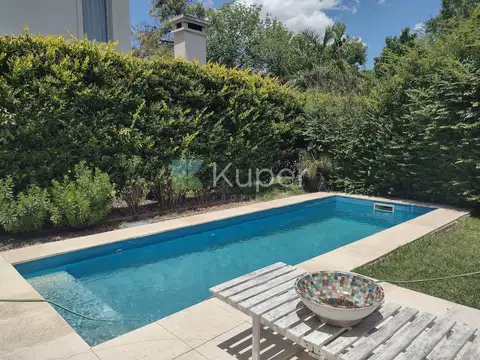 Casa a la  Venta.Apto crédito ,de 6 ambientes .Altos del Barranco, Pilar, G.B.A. Zona Norte