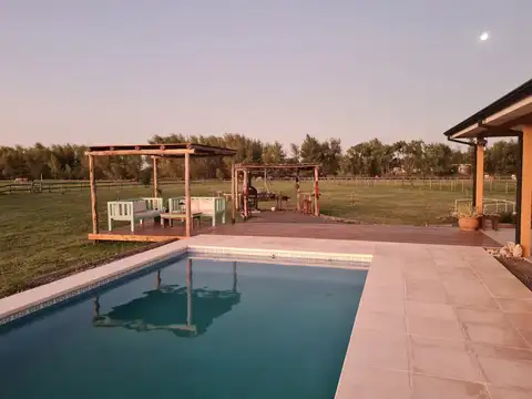 Quinta en Venta con 2 cocheras