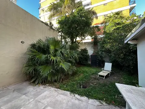 Venta| Casa de 6 amb desarrollada en dos plantas c/patio, jardín c/parrilla y gran terraza|Saavedra