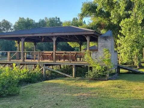 VENTA LOTE CON QUINCHO ISLA EL DURAZNO