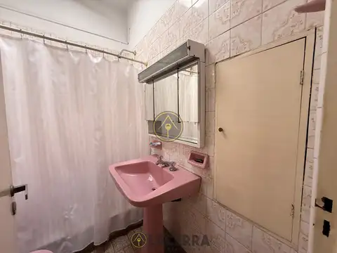 Casa 7 ambientes con  jardín Carapachay 