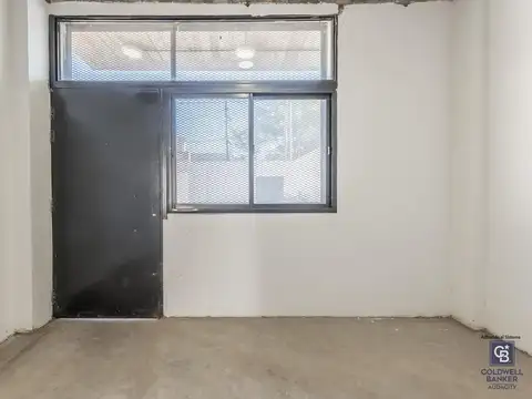 Galpón en  VENTA NUEVO TRES PLANTAS