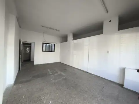 ALQUILER LOCAL COMERCIAL ECHESORTU - MONTEVIDEO 3400