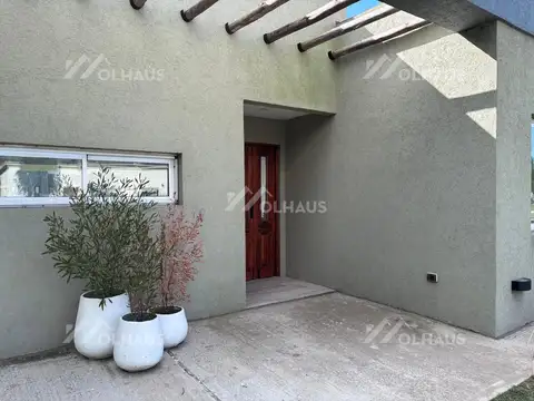 Casa en Alquiler en Pilar del Este - San Ramon, USD 1.200