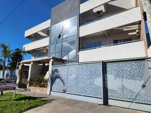 Departamento  en Venta en Castelar, Morón, G.B.A. Zona Oeste