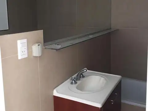 Avellaneda 48 , Piso 1