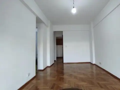 Av Juan De Garay 2000, Piso 6