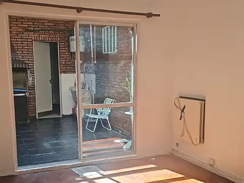 3 amb con patio, parrilla y 2 baños