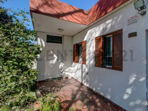 Casa 3 ambientes con 1 baño