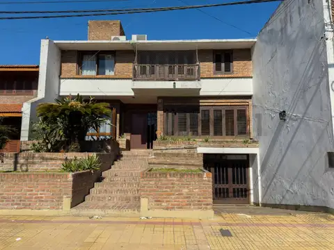 Casa en venta La Plata en Barrio norte de 4 dormitorios