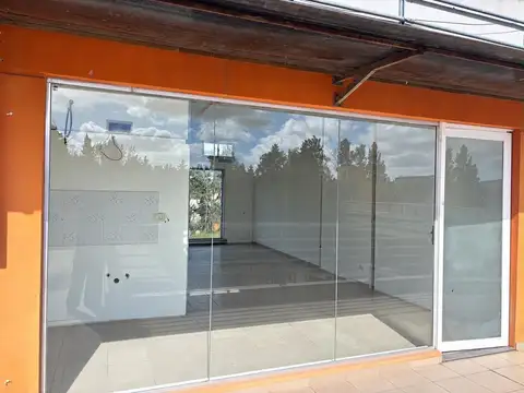 varios locales en solares