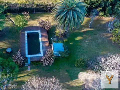 Casa 9 ambientes con 2 baños