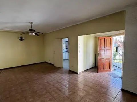 Depto Tipo Casa en Venta en Vicente Lopez, USD 170.000