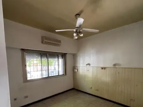 Depto Tipo Casa en Venta 50 años