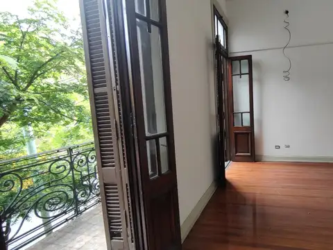 Depto Tipo Casa 5 ambientes con 2 baños